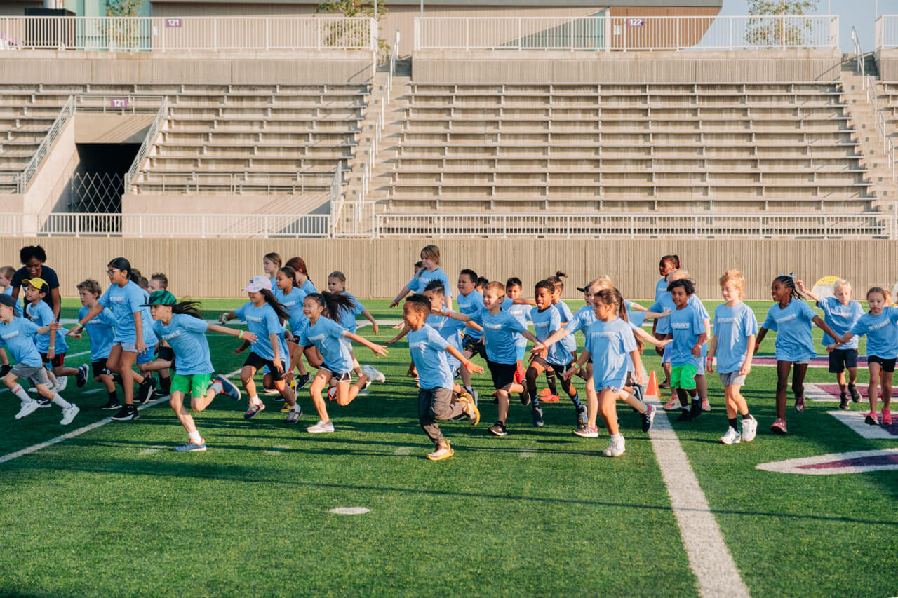 Experience the energy of a Minnesota running group, fostering community, fitness, and fun through Skyhawks’ engaging programs.